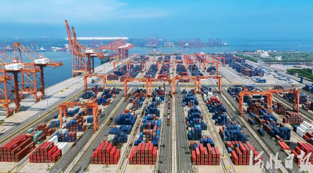 河北广大干部群众深入学习领会党的二十届四中全会精神